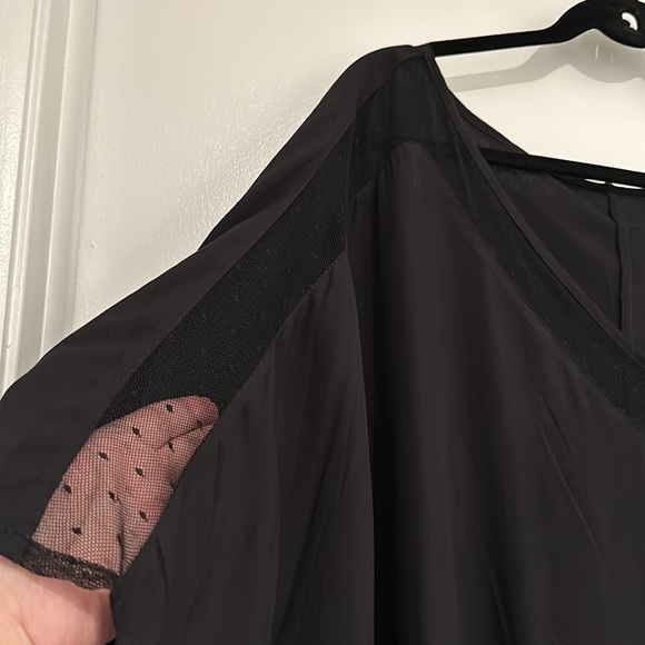 NWT Bloomchic 30 Plus, Black short sleeve blouse with lace trimming. - Picture 5 of 9